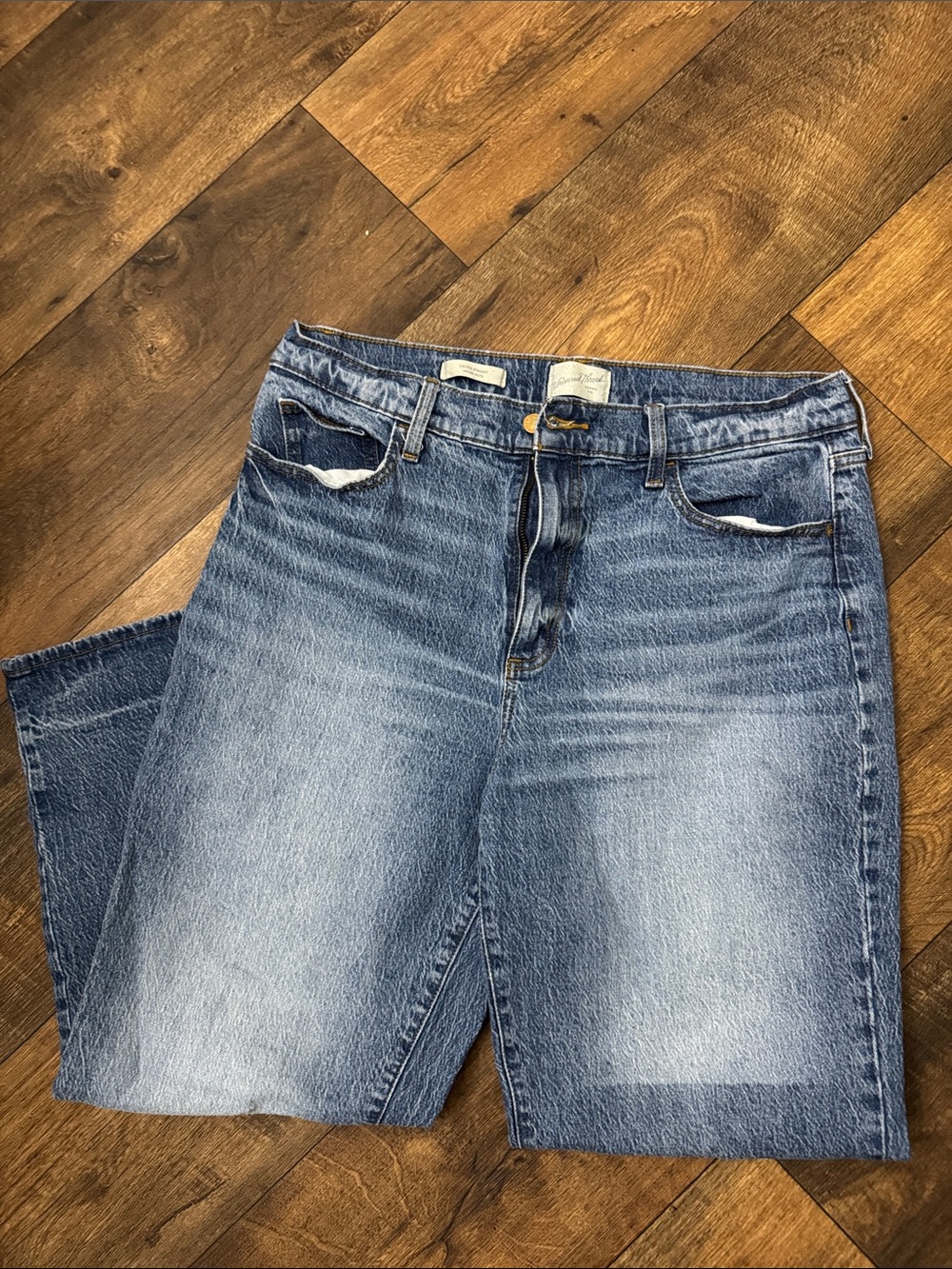 Universal Threads Vintage Straight Jeans